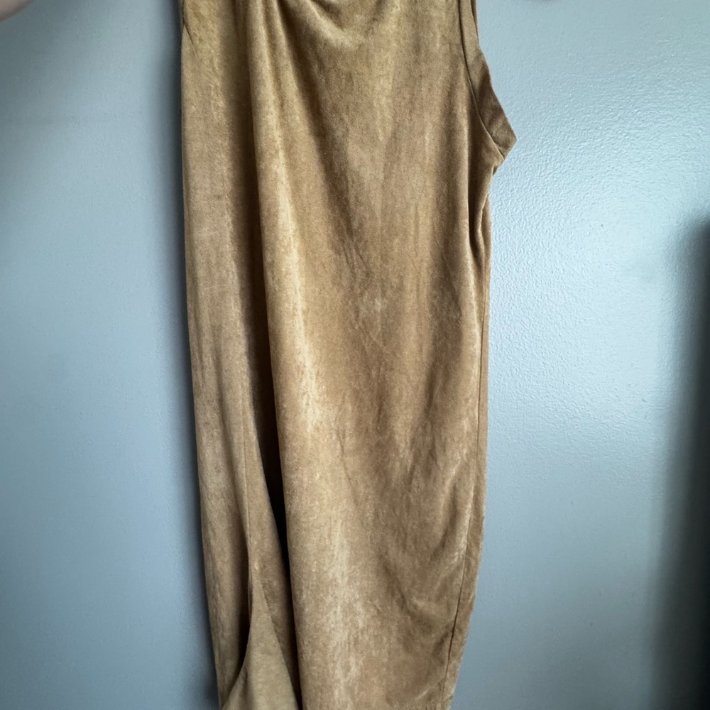 Elegant Tan Sleeveless Dress